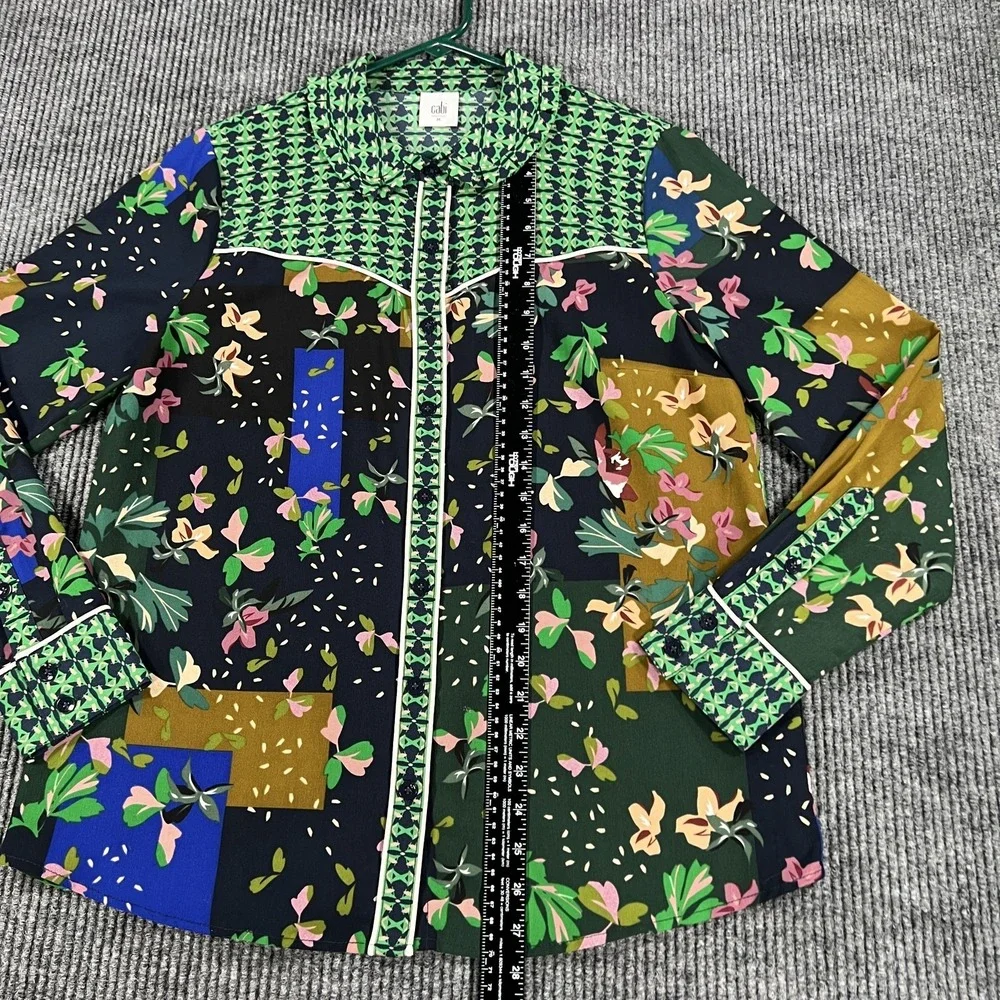 Cabi Shirt Womens Medium‎ Multicolor Floral Geometric Button Up Blouse Top 5520 - Picture 8 of 15